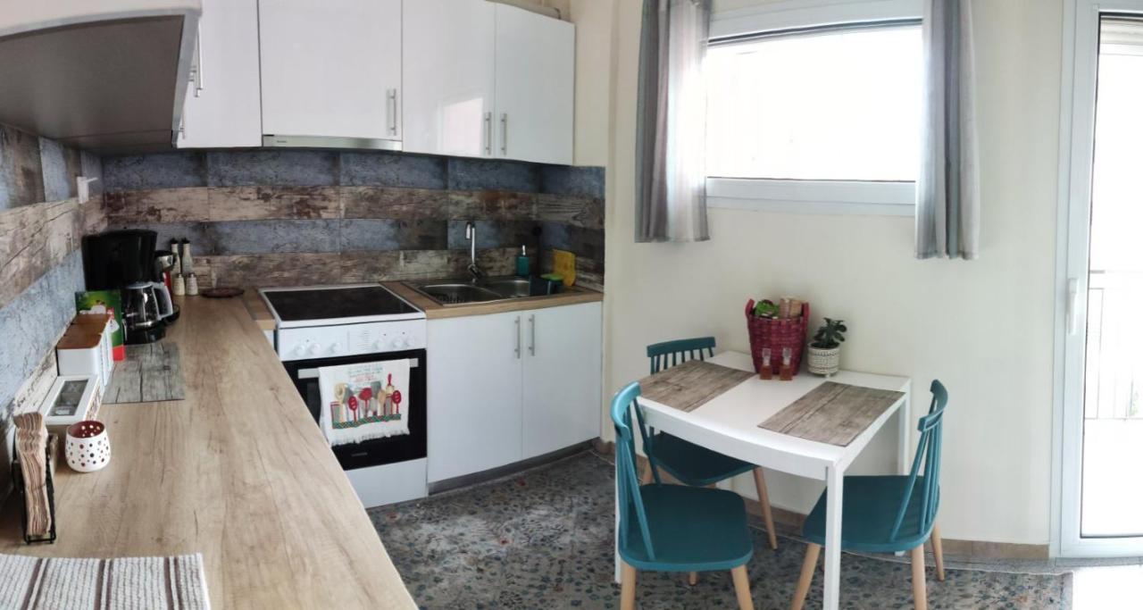 Wood & White Apartment In Historic Center With 2 Bedrooms Яніна Екстер'єр фото
